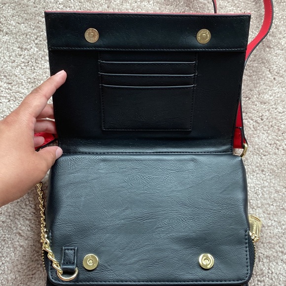 Crossbody Steve Madden purse/clutch - Picture 4 of 4